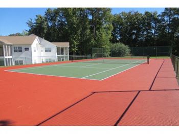 Avalon peaks apartments tennis